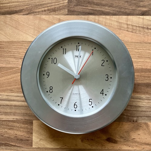 Tcm wanduhr batterie betrieben - batterie,