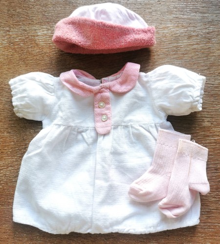 Süßes antikes puppenoutfit - süßes,