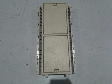 1711829C GLOVE BOX / DELANTERA