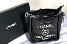 Designer Mini Abend Tasche Kette Shoulder Bag schwarz Lack Leder Optik schwarz