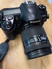 Nikkor Zoom 28-105mm 1:35-4,5mm.  Lieferumfang: Nikon D200 Digital AF Kamera