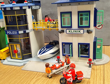 Playmobil  Polizeistation und Krankenstation mit viel Zubehör - Marke Eigenbau -