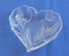 Schöne kleine Walther Glasschale Nadine "Herz mit Tulpen" ca. 16x15 cm - wie Neu