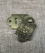 ANTIKES MESSING SCHLÜSSELLOCH TÜRSCHLOSS SCHWENKABDECKUNG ESCHTSCHEON PLATTE VON JOHN TANN