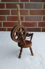 Schönes Altes Dekoratives Spinnrad mit Fußbetrieb Rad Miniatur-Spinnrad Nostalgi