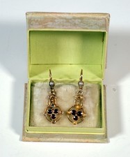 antike Ohrringe mit Perlen und