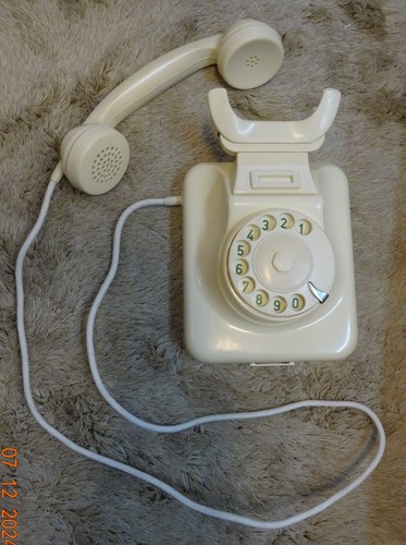 Telefon(3)Tisch-,Wandtelefon
