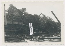 Foto Wehrmacht, Reichsbahn Waggons Kriegs-Schrott 2.WK (8371a)