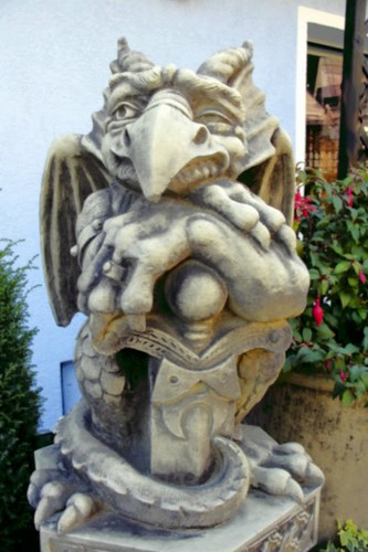 Torwächter gargoyle steinguss - torwächter,