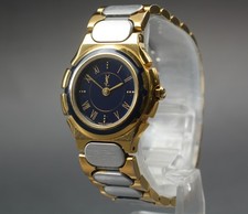 Fast neuwertige Yves Saint