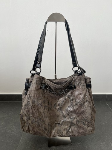 Handtasche - , in