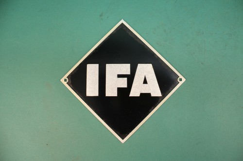 Ifa zeichen vorderklappe - an,
