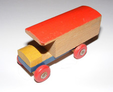 DDR Spielzeug HOLZ LKW Kasten