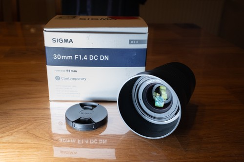 Sigma 30mm dc dn - sigma, f/1.4