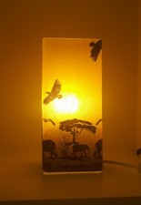 Mattiertes Glas gelbe afrikanische Tischlampe ohne Sockel Handarbeit Geschenk Decoupage Dez