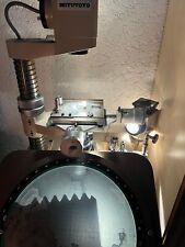 Messprojektor Mitutoyo PV 350