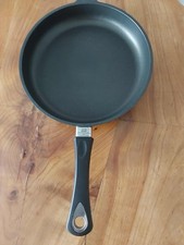 Zwei AMT Bratpfannen, 28 Und 23,5cm, Aluminium Handguss, Induktion 