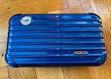 Lufthansa Amenity Kit Rimowa