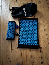 Akupressurmatte ShaktiMat life goods sw /bl, Matte 40x60 Nackenrolle 2 Bälle