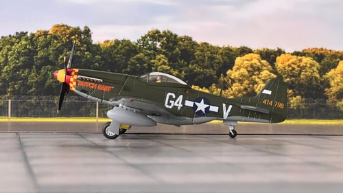 Corgi aa27701 51d mustang - aa27701, p-51d