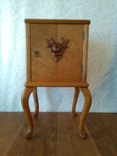  alter Nachttisch in wirklich