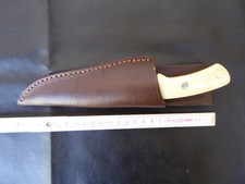 Schönes Jagdmesser /Outdoormesser mit Lederscheide