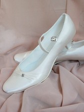 Brautschuhe Riemchen Pumps kleiner Absatz Ivory Gr.38-39Neu aus Geschäftsaufgabe