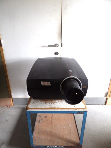 Barco f80 4k7 projector - f80-4k7, beamer