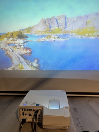Nec um301w ultra kurzdistanz - ultra,