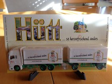 Werbetruck von "Hütt Luxus