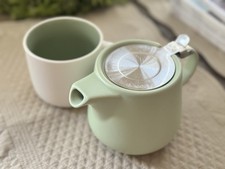 MAXWELL & WILLIAMS Teekanne  mit Edelstahl-Teesieb  - grün/weiss mit Trinkbecher