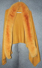 Damen Feinstricküberwurf Stola Ocker Kunstpelzbesatz Wolle Onesize
