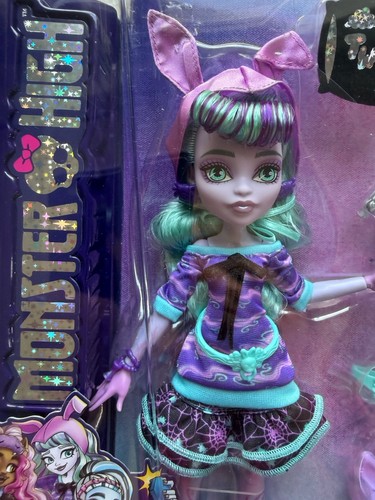 Monster high creepover party - creepover,