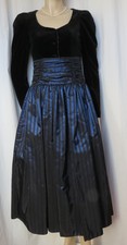 Laura Ashley Kleid 34 schwarz