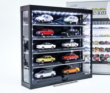 Plexiglasvitrine mit