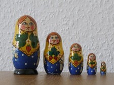 Russische Matrjoschka. Erdbeeren-Matroschka! Babuschka. 5 Puppen! GESCHENKIDEE!