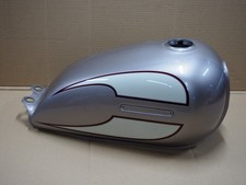 Tank silber Suzuki GN 125 original (1513087)