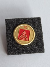 IGM/ IG Metall 70 Jahre Pin..Gewerkschaft..gold/rot..Anstecker/Abzeichen 