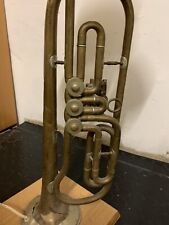 Lampe aus Blasinstrument, Upcycling mit Musikinstrumenten, Tischleuchte Kurios