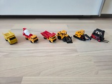 Spielzeugfahrzeuge Baustelle