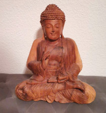 Buddha mit erhobener Hand