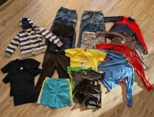 Riesiges Bekleidungspaket