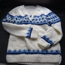 Schurwolle Pullover Gr. L