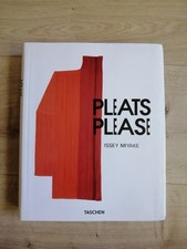 „Pleats Please“ – Issey
