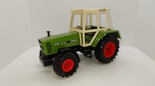 Siku Farmer 2851 - Fendt Farmer 310 LSA Turbomatik - Maßstab 1:32