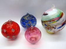 4 Glas Zierkugeln bunte