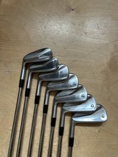 TaylorMade P770 Eisensatz 4-PW Stiff KBS Tour 120 Linkshänder +1/4 Inch