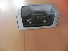 Modellauto 1:43 --  Golf 5  PLUS Bj. 2004-2014 schwarz  von MINICHAMPS --