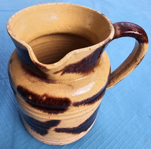 Alter keramik milchkrug aus - milchkrug,
