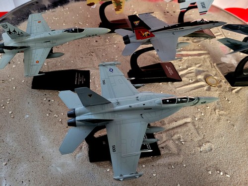 Top gun hornet - top, 18